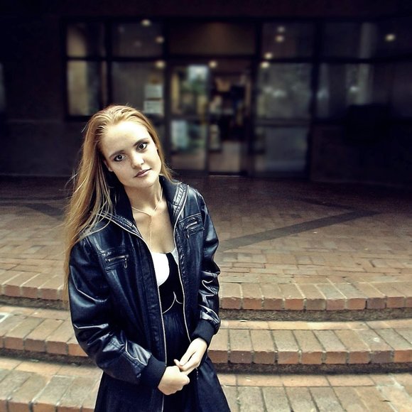 Meet your Posher, Chane - Picture 4 of 7